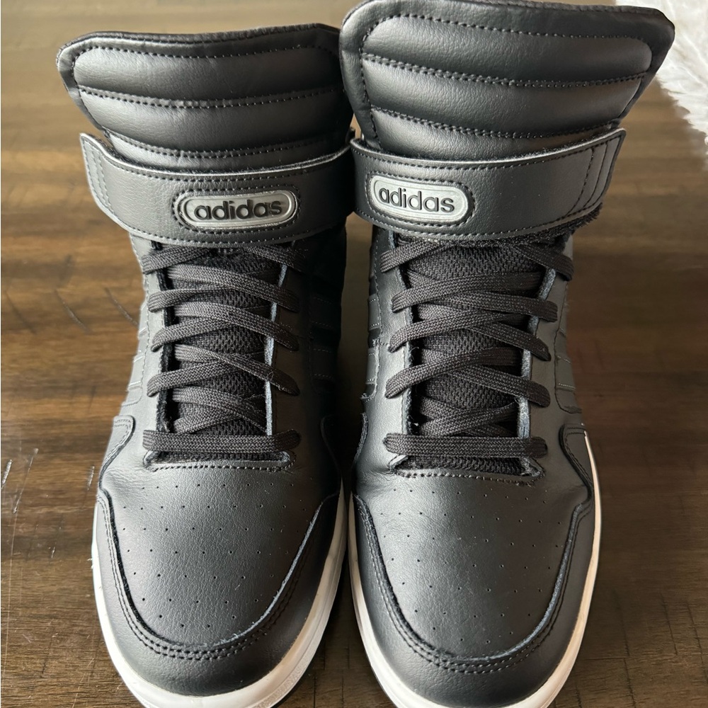 Adidas Postmove mid men’s trainers basketball shoes 9.5 size